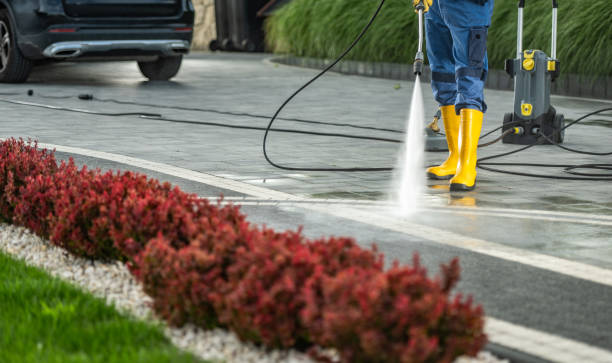 Best Pool Deck Cleaning  in Hunters Creek, FL